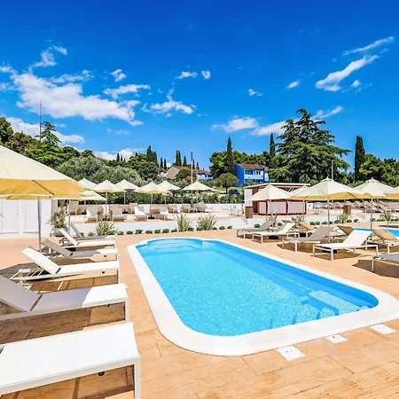 Medena-3 By Interhome Apartamento Trogir